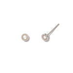 Nostalgic Glow Pearl Stud Earrings