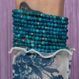 Confident Agate Bracelet with White Gold & Diamond Disk
