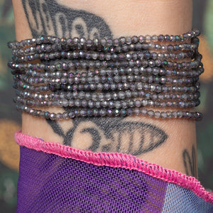 Jewel Box Riot Itsy Labradorite Bracelet