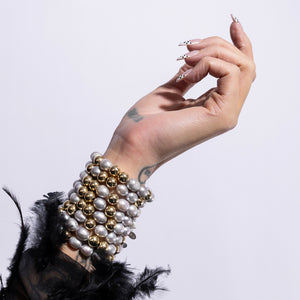 Classic Cadence Jumbo Gray Pearl & Yellow Gold Fill Bead Bracelet