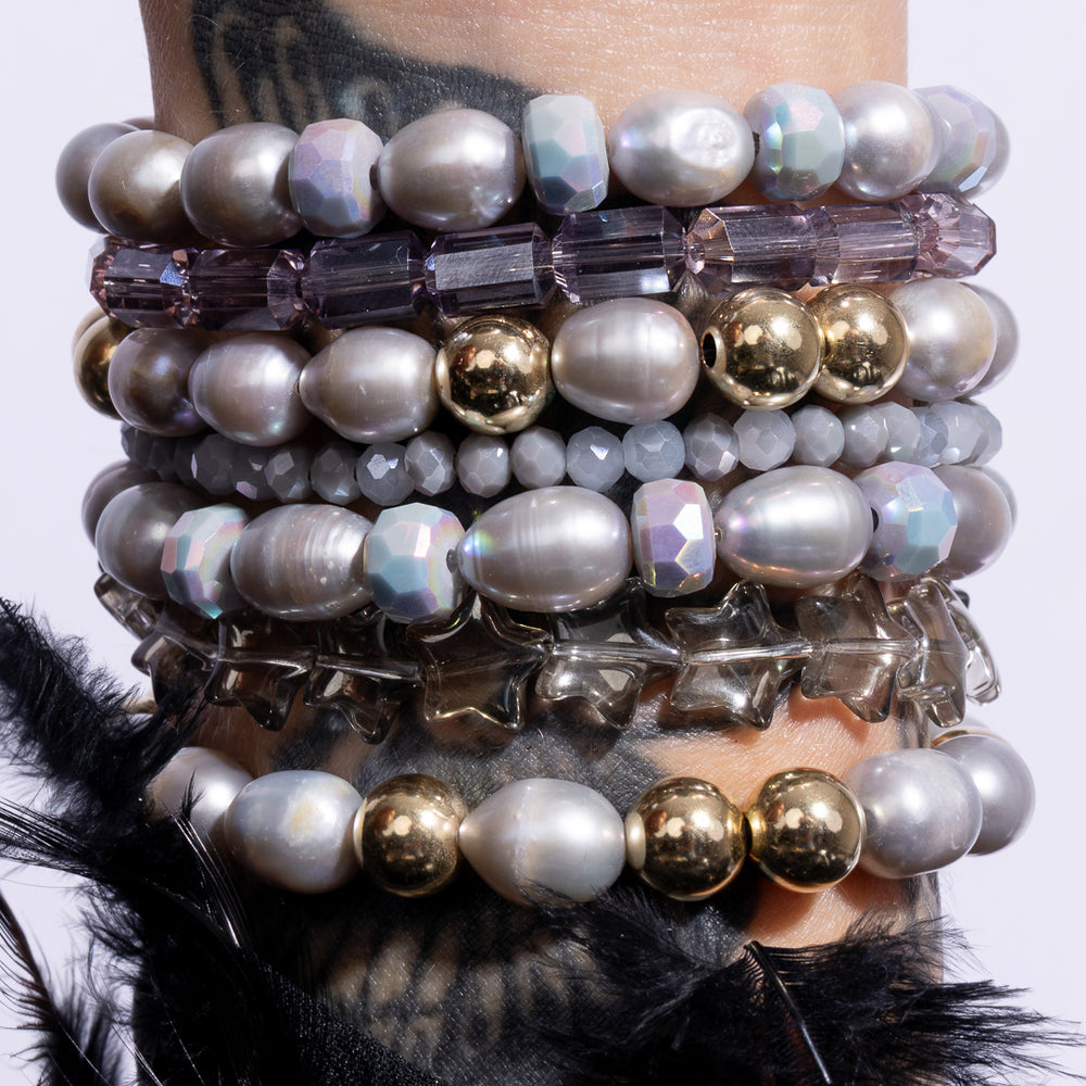 Dynamic Silhouette Jumbo Gray Crystal & Gray Pearl Bracelet